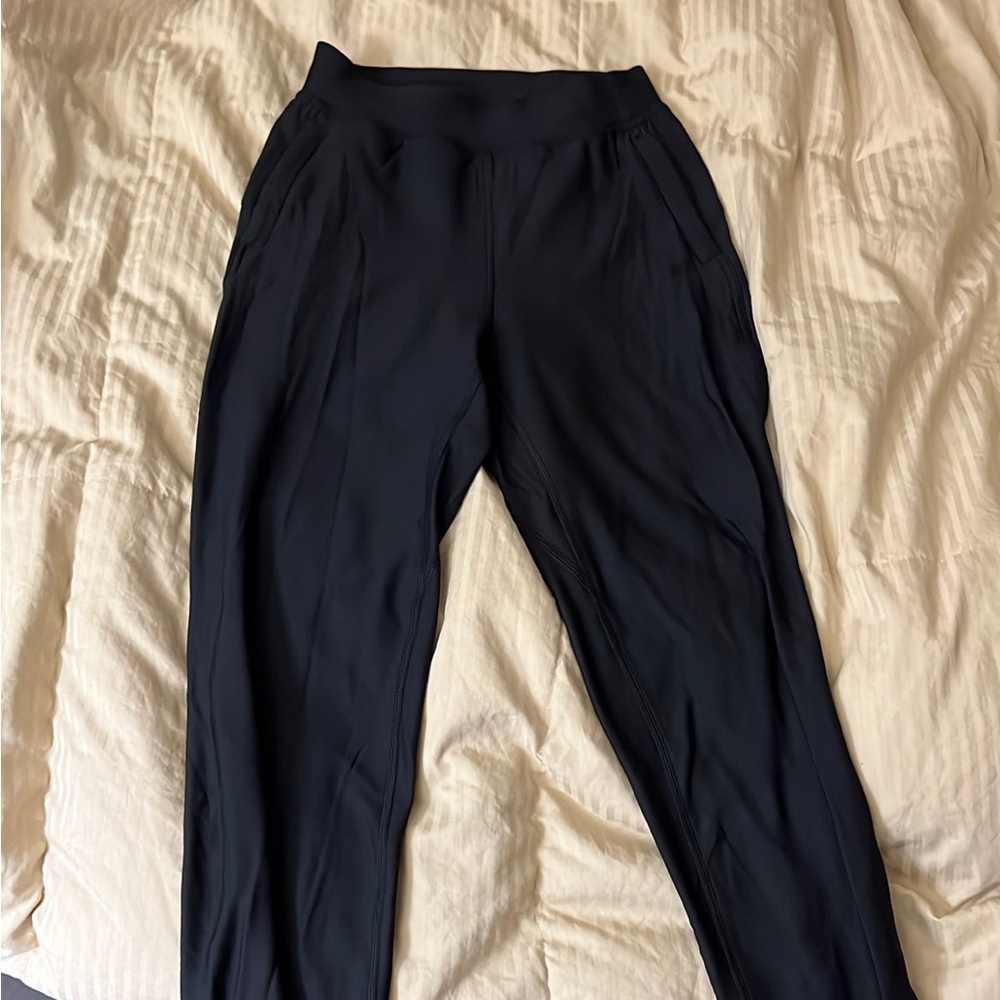 lululemon adpted state fleece jogger size2